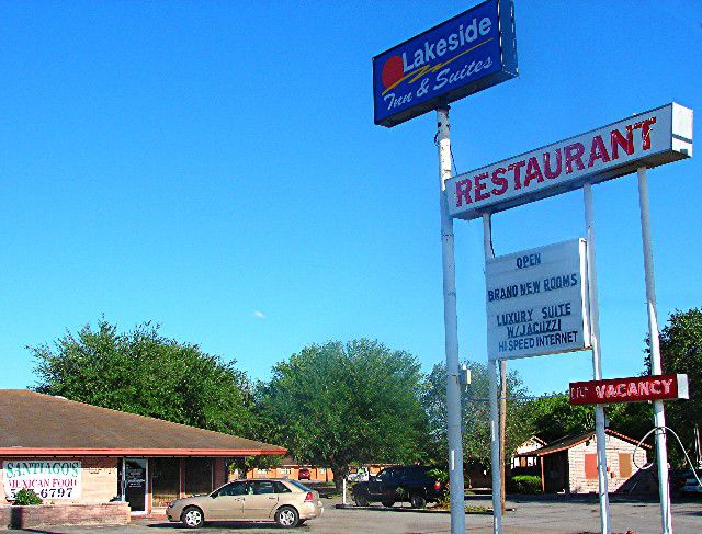 Lakeside Inn & Suites By Oyo Mathis I 37 Bagian luar foto