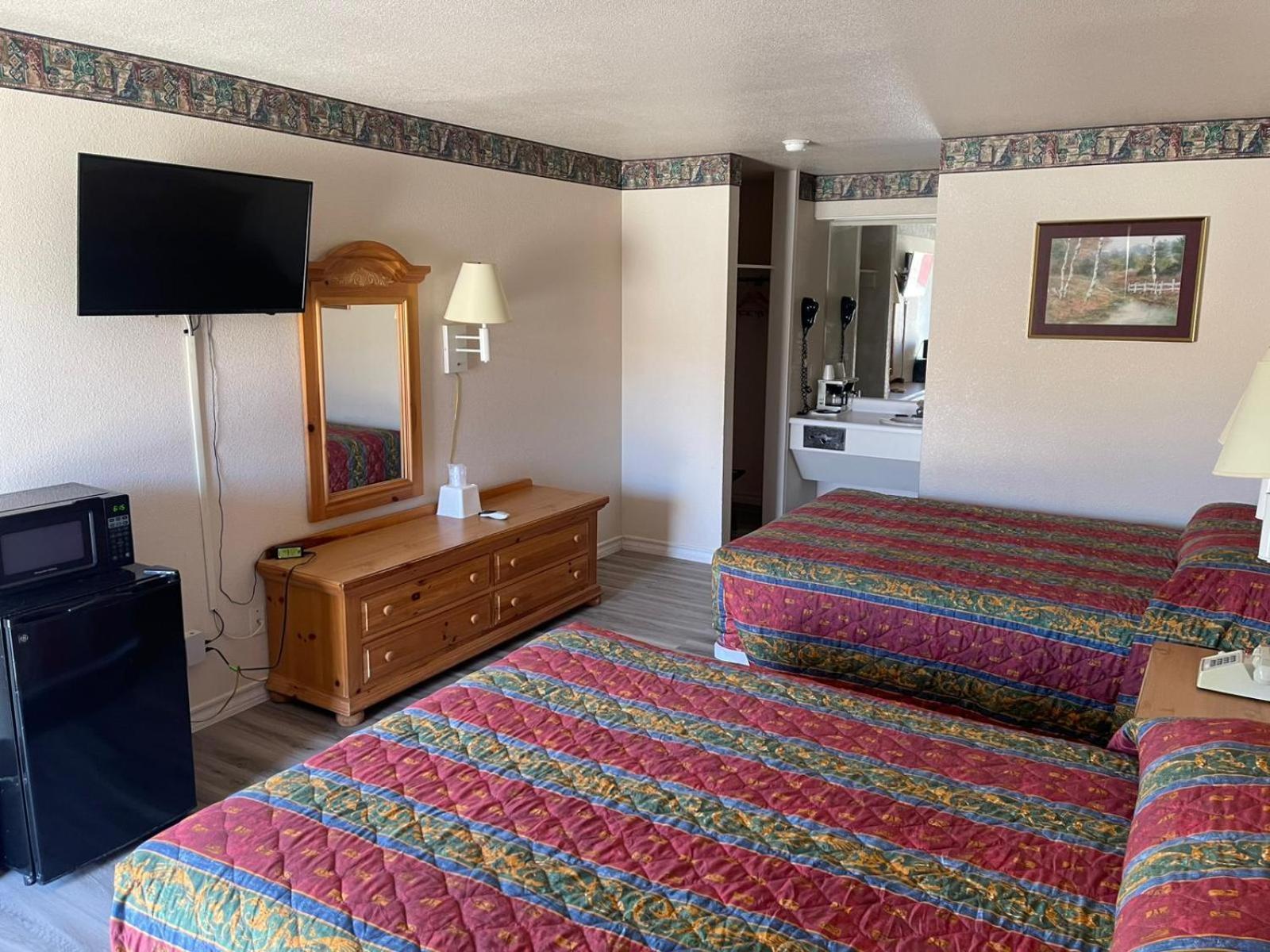 Lakeside Inn & Suites By Oyo Mathis I 37 Bagian luar foto